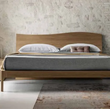 Letto moderno Wave finitura Matwood Coffee con testiera a onda di SantaLucia